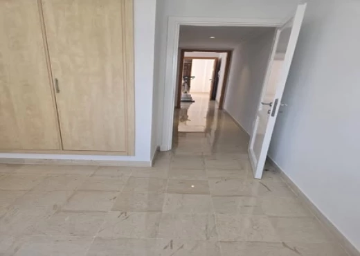 Appartement à À Vendre à ARIANA - S+1 titré très propres