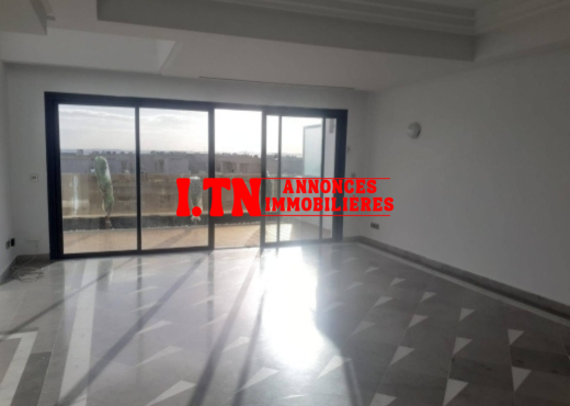 A louer Grand Duplex 250 m²  au Lac 2