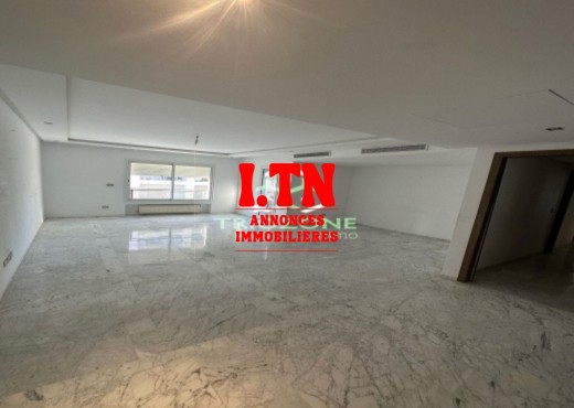 A vendre  S+3 à Jardin de Carthage
