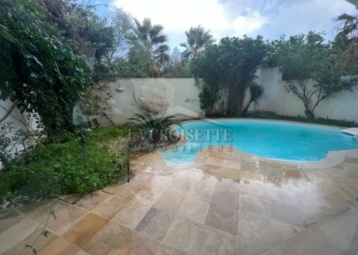 s4 avec piscine à Gammarth MVL0522