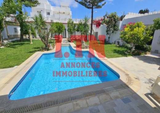 Location Estivale Villa + Bangalow