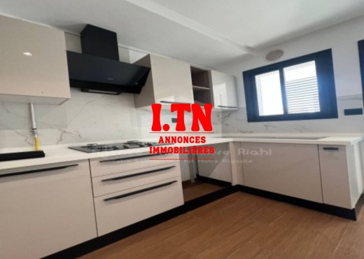 A VENDRE  S+2 à Sahloul 1