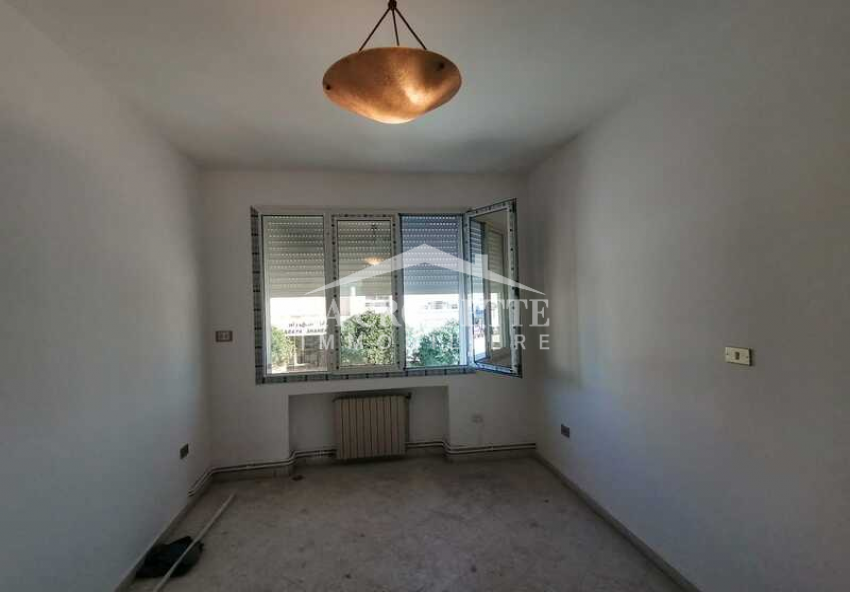 Etage de villa S+3 à La Marsa MEL0482