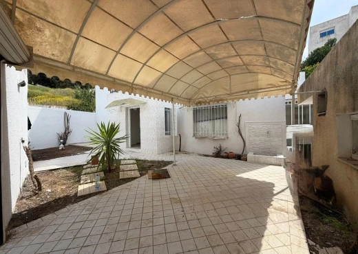 rez de chaussée à À Louer à ARIANA - 📍 MANAR 1 : REZ-DE-CHAUSSÉE DE VILLA S+4 À LOUER