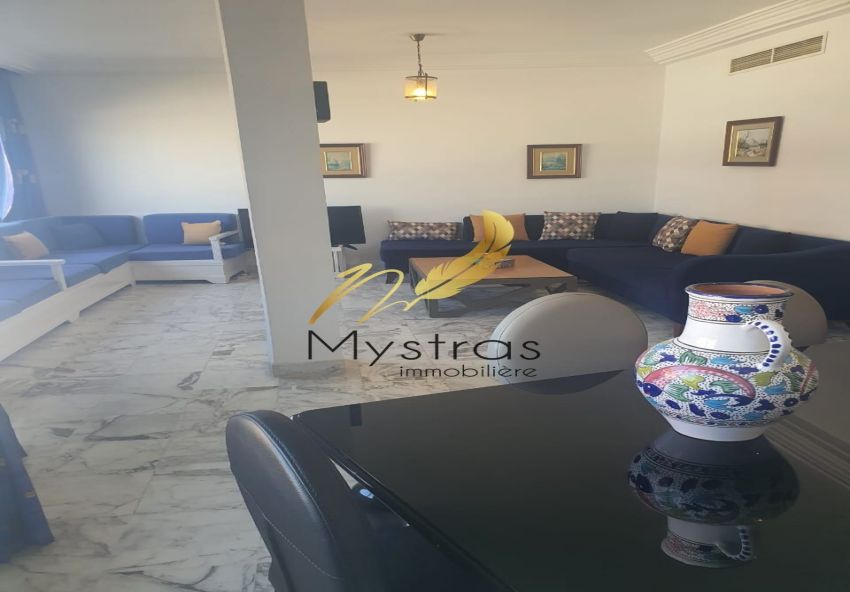 Location d'un magnifique duplex meublé Gammarth