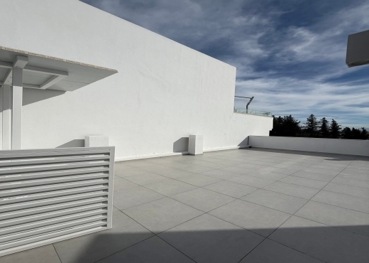 📍EL MENZAH 7 : TROIS BUREAU H+2 JAMAIS UTLISE A L