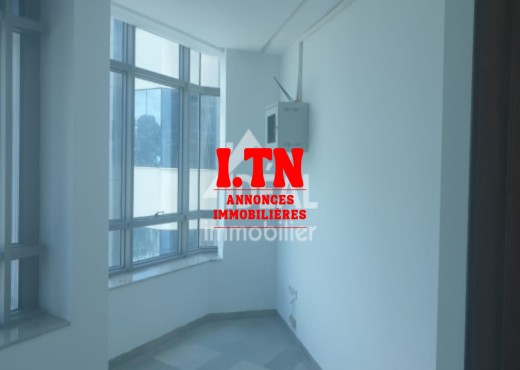 AL Bureau 135m² au Lac1