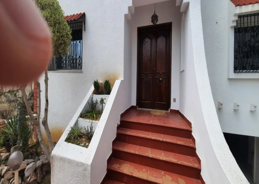 maison à À Louer à ARIANA - villa ennasr2 rénovée, 2 niveaux,