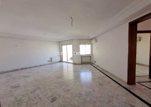 A Vendre Appart S+4 Cité Ennasr