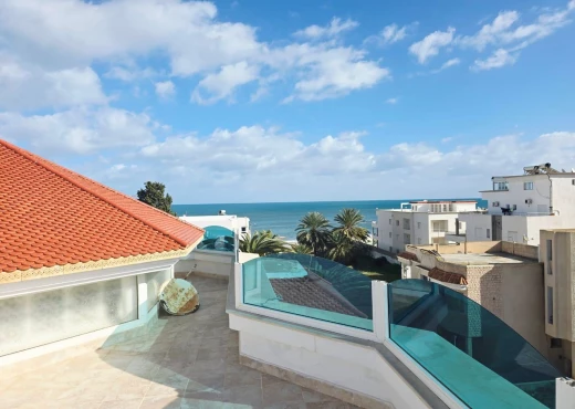 maison à À Vendre à SOUSSE - Villa de luxe à chat mariem