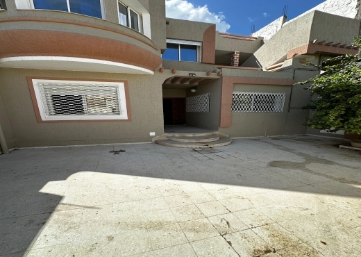 À vendre  Villa sur deux niveaux