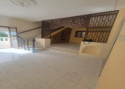 duplex à À Vendre à BIZERTE - À Vendre : Duplex - en 1er et 2ème étage