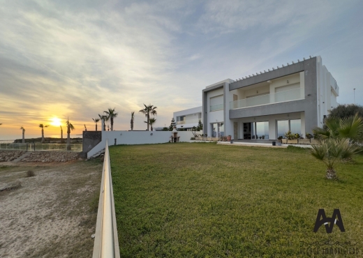 À Vendre Villa Luxueuse