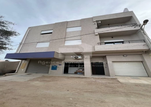 maison à À Vendre à SOUSSE - A Vendre Maison R+2 Zaouit Sousse
