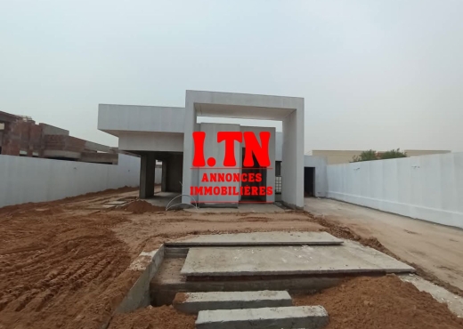 A Vendre Villa inachevé à Sfax