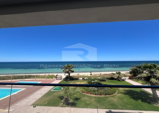 À Vendre Superbe Appartement S+2