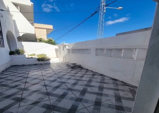 maison à À Vendre à BIZERTE - Maison indépendante S+2 à double façade