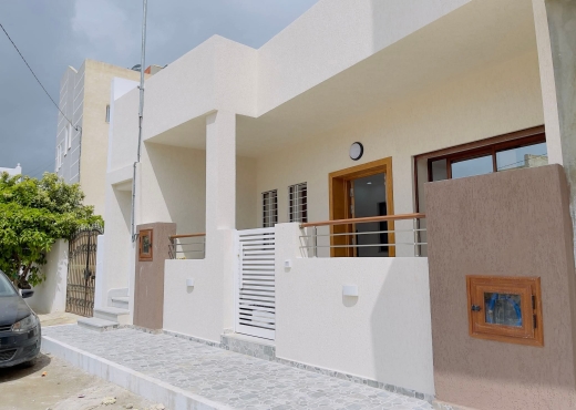 A vendre Maison  à Kelibia