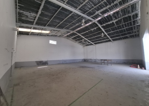 À louer – Dépôt de 800 m² avec blo
