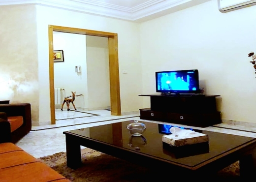 Excellent Apt S1 meublé Ennasr2 po