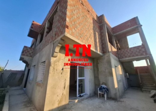 Maison d’angle neuve 2025 avec jar