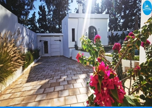 Villa Land