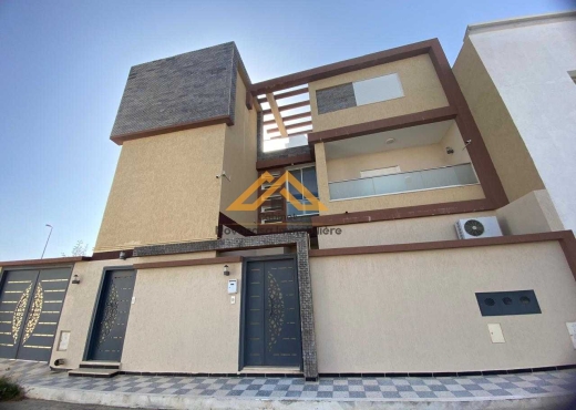 Grande Villa à Vendre à Hergla
