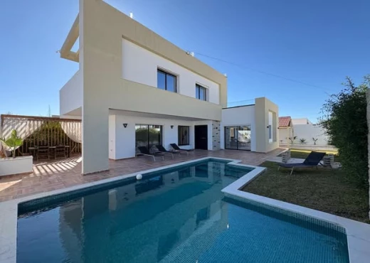 villa à À Louer à MEDENINE - 𝐎𝐏𝐏𝐎𝐑𝐓𝐔𝐍𝐈𝐓𝐄́