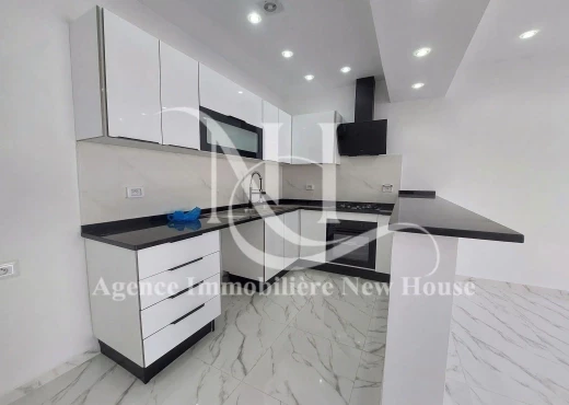 Appartement à À Vendre à BIZERTE - A Vendre appart S+3 au RDC Ain Mariem Bizerte