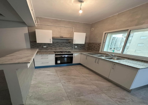 A louer S+1  1er Etage Cite Wahat