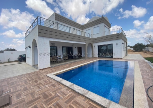 A LOUER A L’ANNEE – Villa de luxe