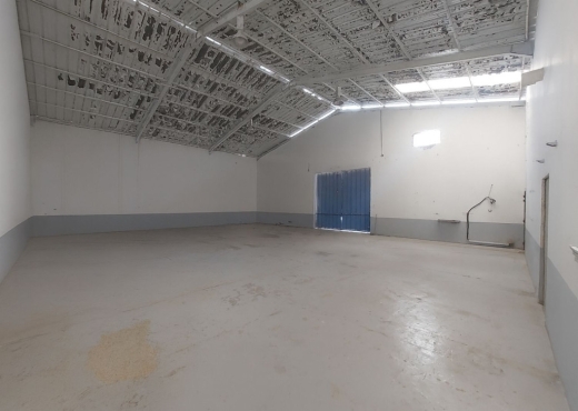 Dépôt industriel 500 m² à louer –