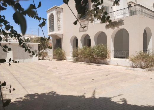 A louer Villa de 412 m²
