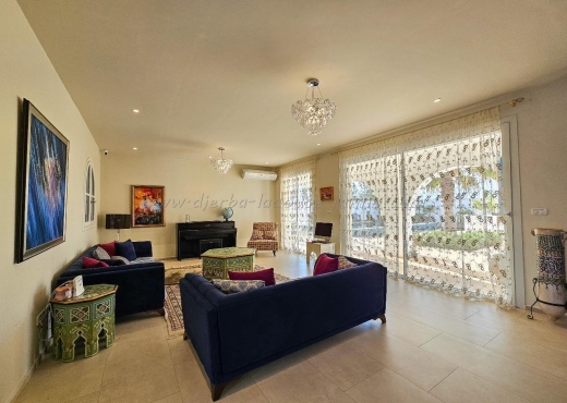 À Louer à l’Année Très Belle villa