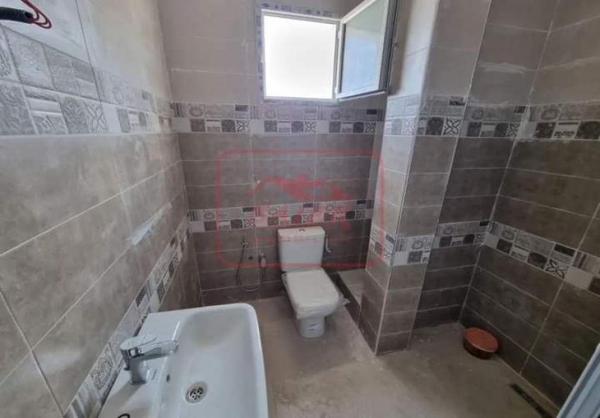 Appartement à vendre à ain mariem