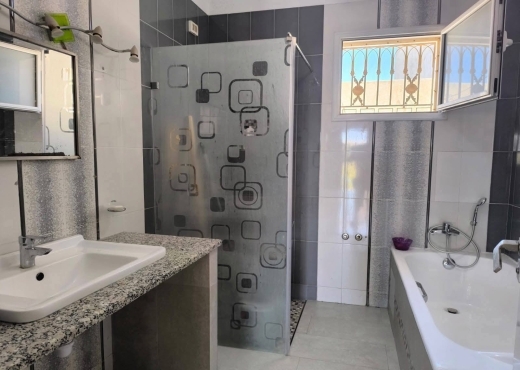 Superbe villa de style américain à Moknine