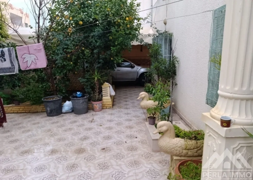 Villa S+3  à Borj Baccouche