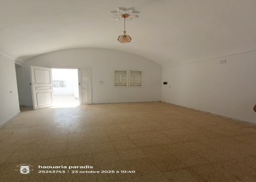 Deux maisons a vendre au centre ville elhaouaria