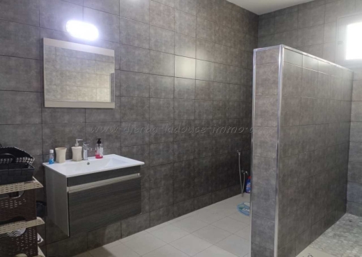 À LOUER À L’ANNÉE MAISON  A DJERBA