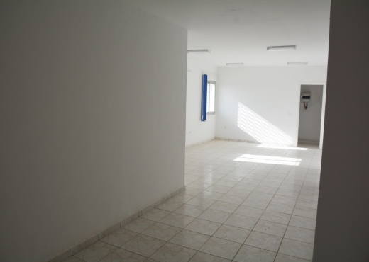 Dépôt + Bureaux à la ZI de Radès