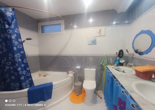 A vendre villa essahafa