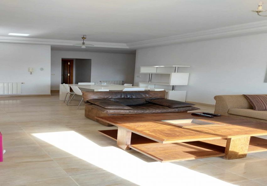 magnifique appartement s+3 cote carrefour la marsa