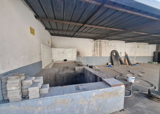 Dépôt 500 m² plus cour 400 m² Oudh