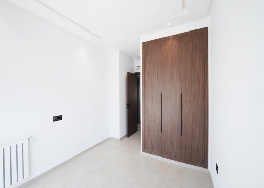 Villa S+3 avec Piscine Chotrana