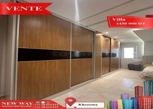 Villa à Khezema ouest  dans un quartier résidentil