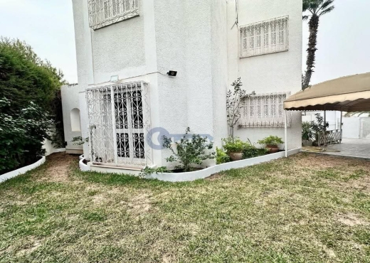 A Louer Villa S+3 à La Marsa