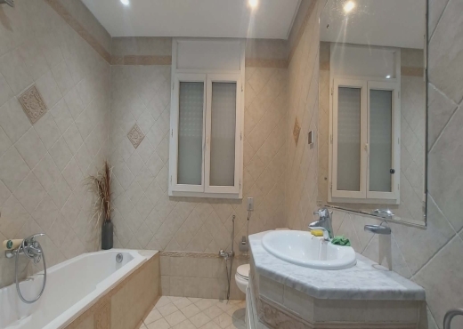 ENNASR 2 :  VILLA DE PRESTIGE AVEC PISCINE À LOUER