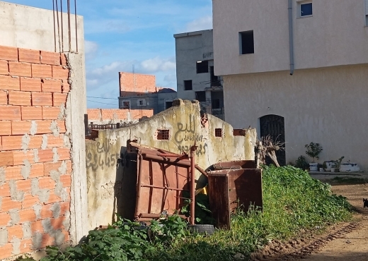 TERRAIN CONSTRUCTIBLE 150 M² À RAS JEBEL