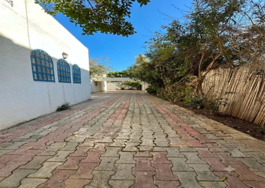 maison À Vendre à SOUSSE - VILLA PIEDS DS L'EAU A CHAT MARIEM - Immobiliere.tn - Photo 5