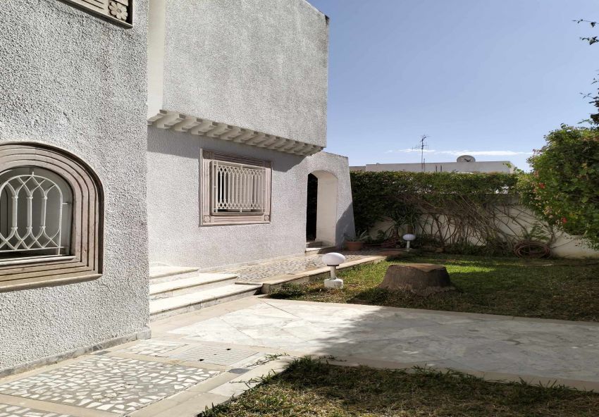 Villa  EL MANAR 2   S+5   Angle sur 2 Rue  en vente FLASH